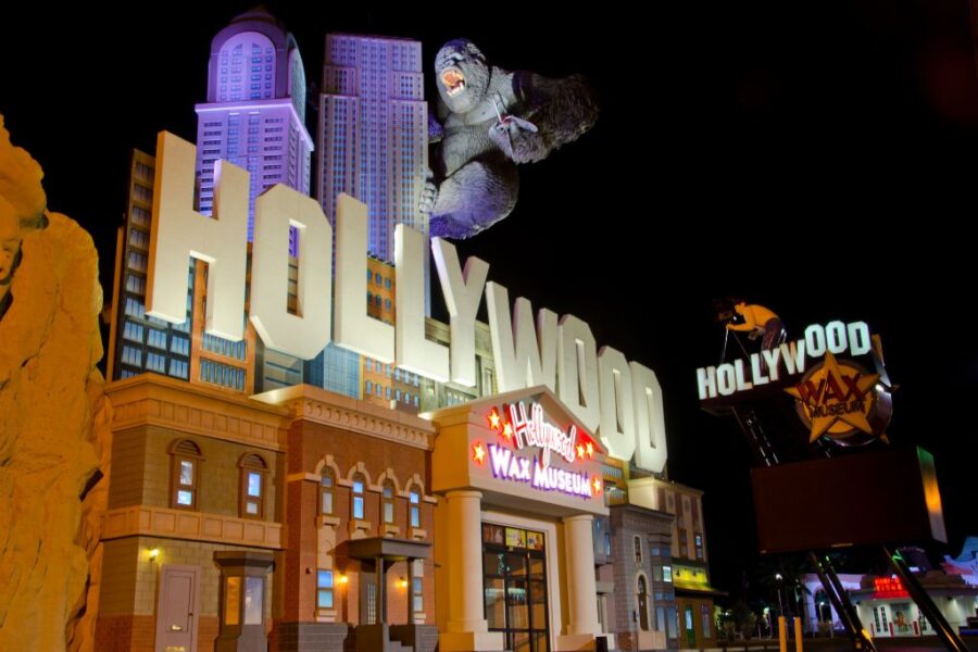 11 Best Road Trips From Kansas City (Day Trips + Weekend Trips) 6 Hollywood Wax Museum in Branson, Missouri, a great place to drive near Kansas City