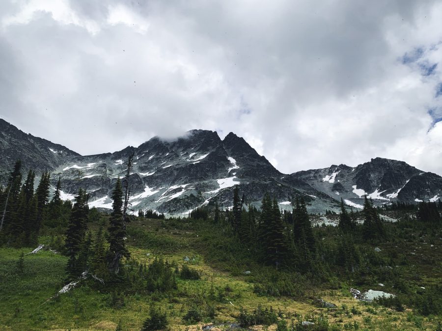 whistler-Britsh-Columbia-sean-lee-unsplash-Best-Hiking-in-Canada