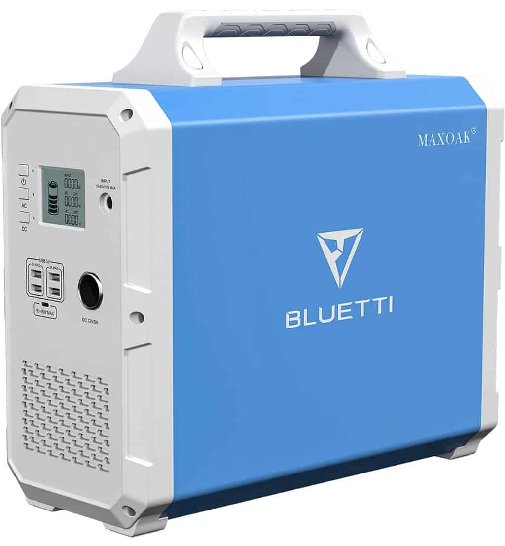 Product display A display of the MAXOAK BLUETTI EB150 portable solar generator